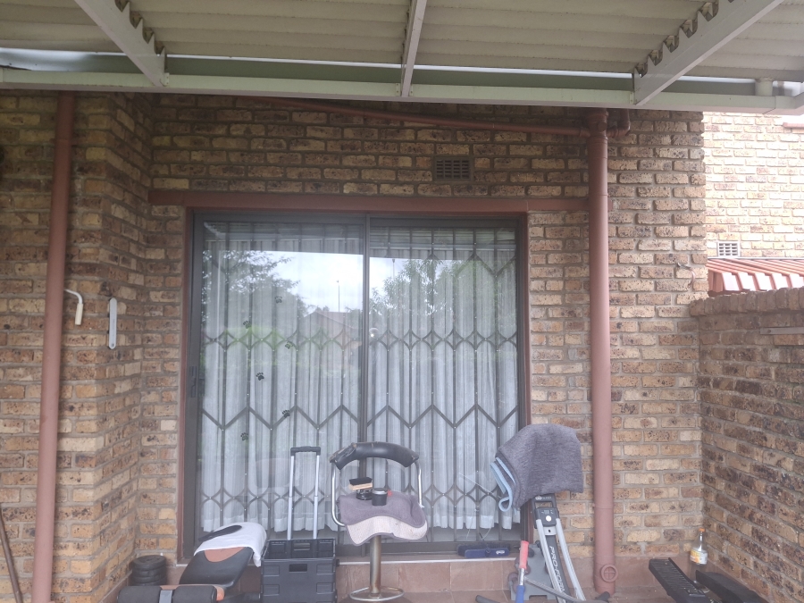 3 Bedroom Property for Sale in Albemarle Gauteng