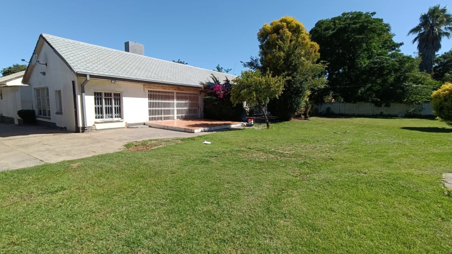 6 Bedroom Property for Sale in Bedworth Park Gauteng