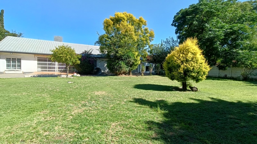 6 Bedroom Property for Sale in Bedworth Park Gauteng