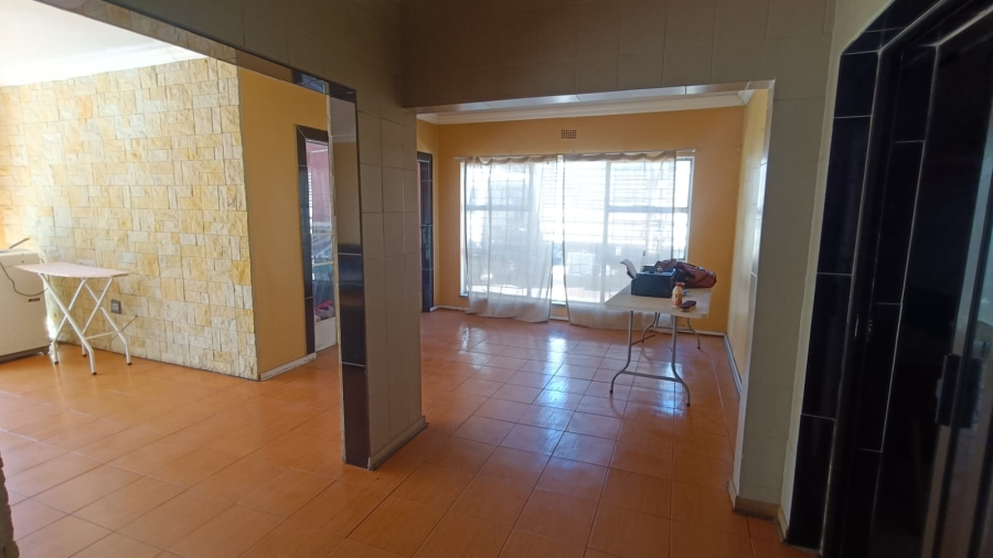 6 Bedroom Property for Sale in Bedworth Park Gauteng