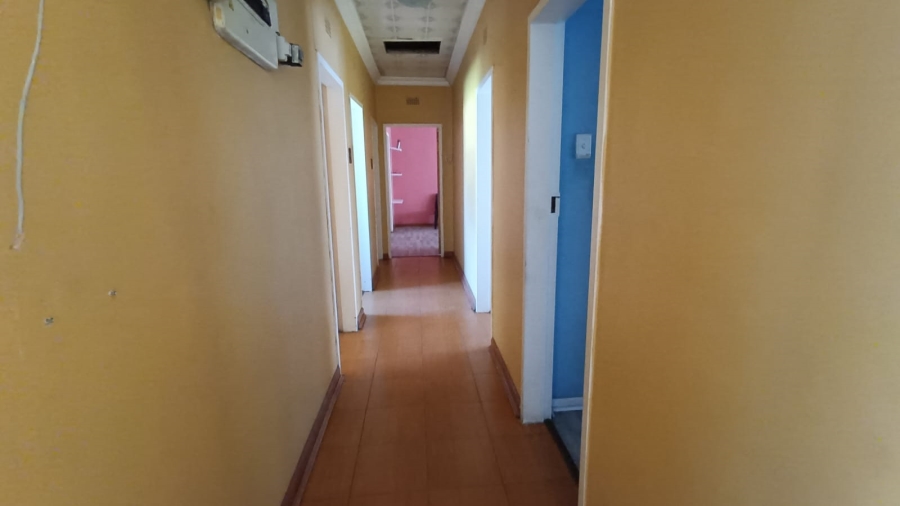 6 Bedroom Property for Sale in Bedworth Park Gauteng