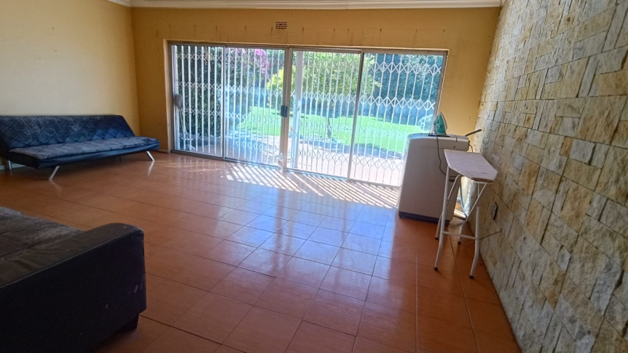 6 Bedroom Property for Sale in Bedworth Park Gauteng