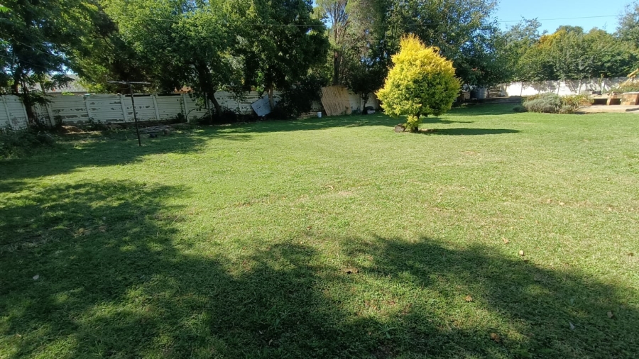 6 Bedroom Property for Sale in Bedworth Park Gauteng