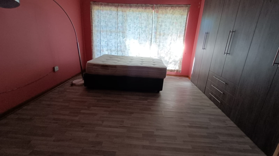 6 Bedroom Property for Sale in Bedworth Park Gauteng