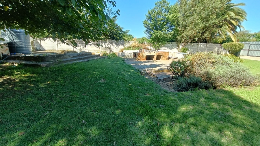 6 Bedroom Property for Sale in Bedworth Park Gauteng