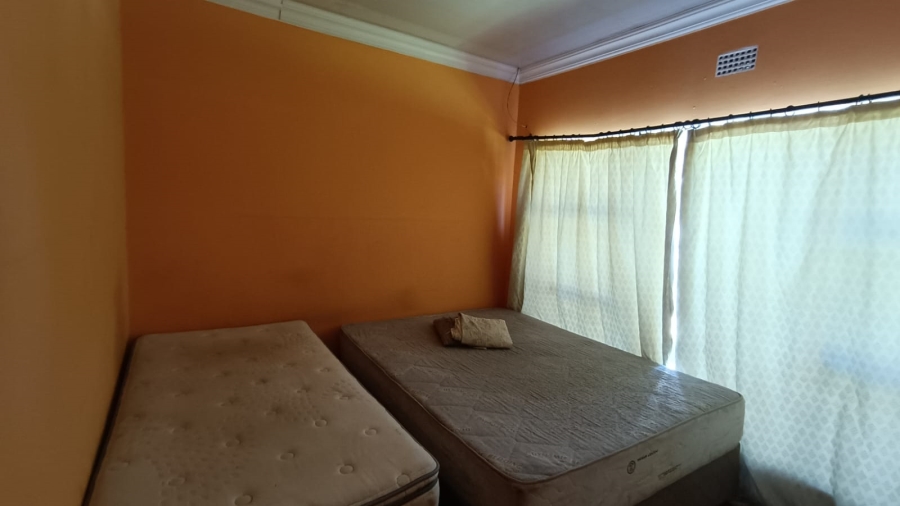 6 Bedroom Property for Sale in Bedworth Park Gauteng