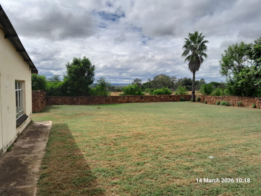 5 Bedroom Property for Sale in Pretoria North Gauteng