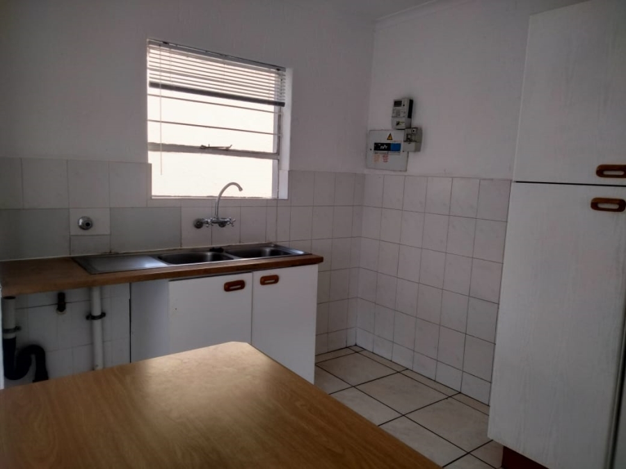 2 Bedroom Property for Sale in Radiokop Gauteng