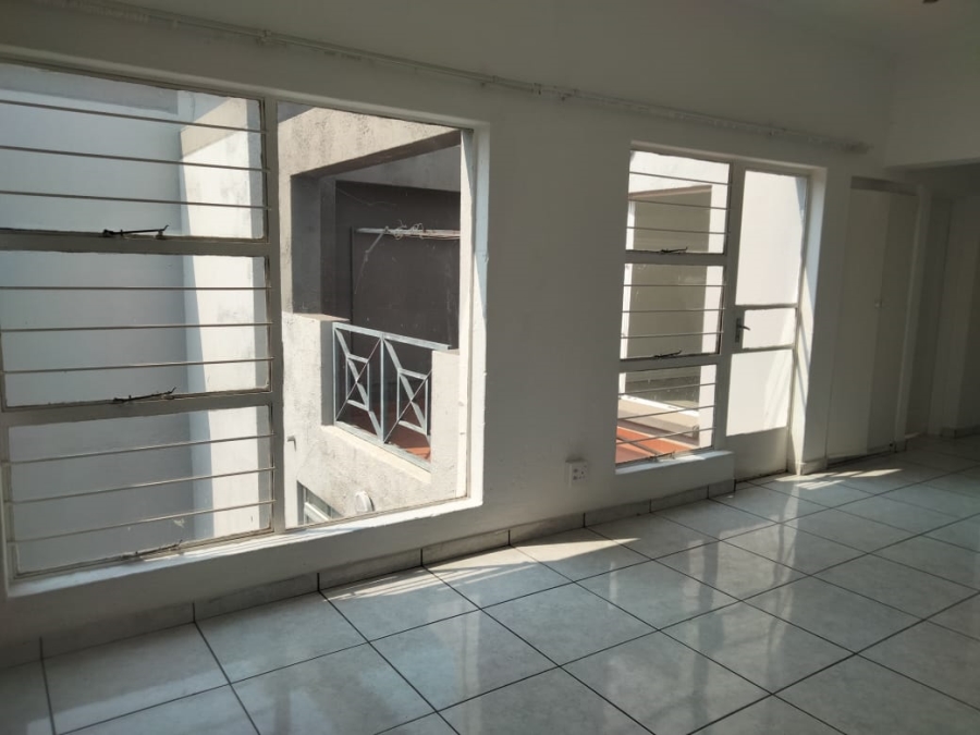 2 Bedroom Property for Sale in Radiokop Gauteng