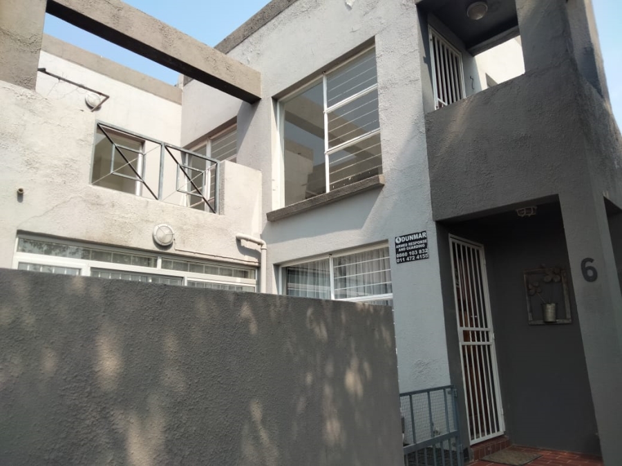 2 Bedroom Property for Sale in Radiokop Gauteng