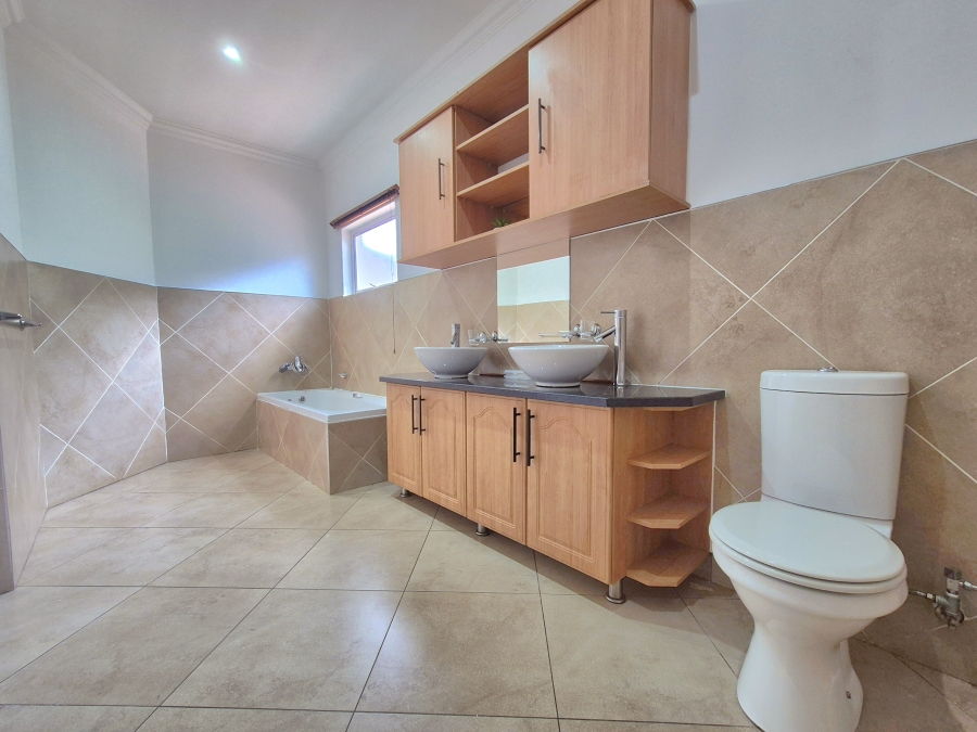 4 Bedroom Property for Sale in Ebotse Golf Estate Gauteng