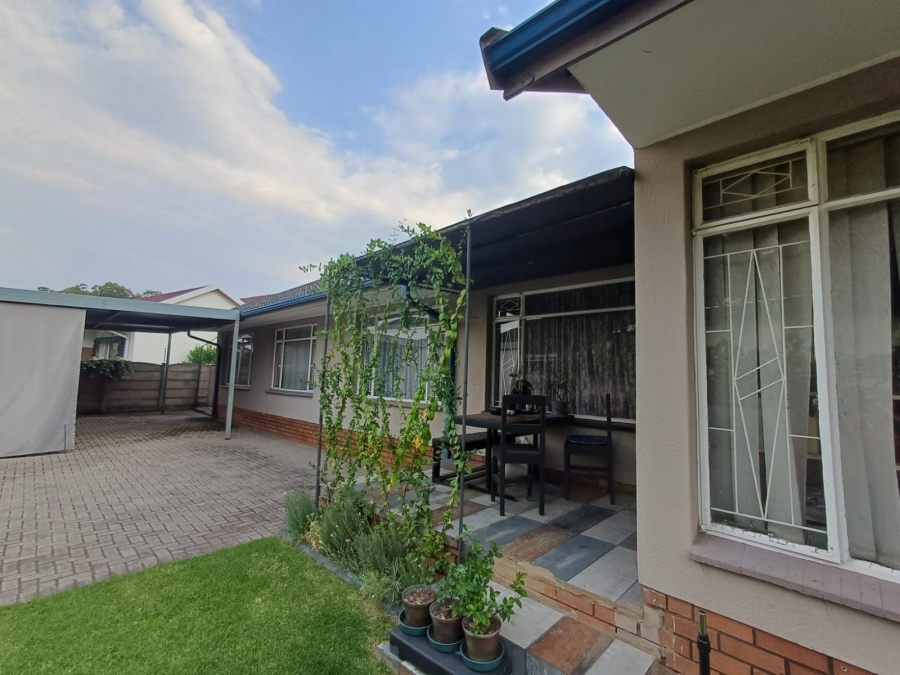 4 Bedroom Property for Sale in Vanderbijlpark SE 7 Gauteng