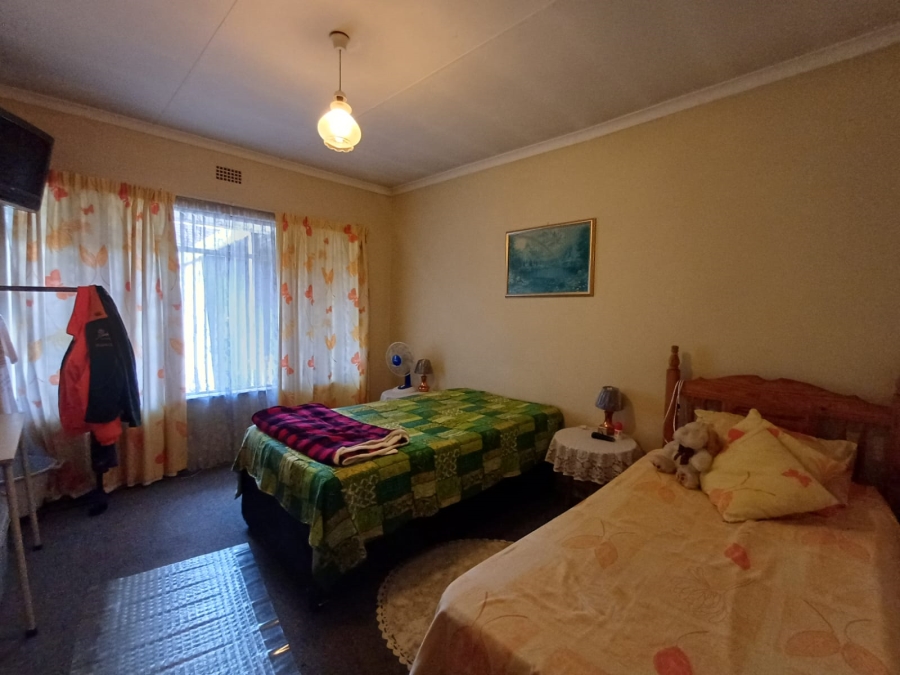 4 Bedroom Property for Sale in Vanderbijlpark SE 7 Gauteng