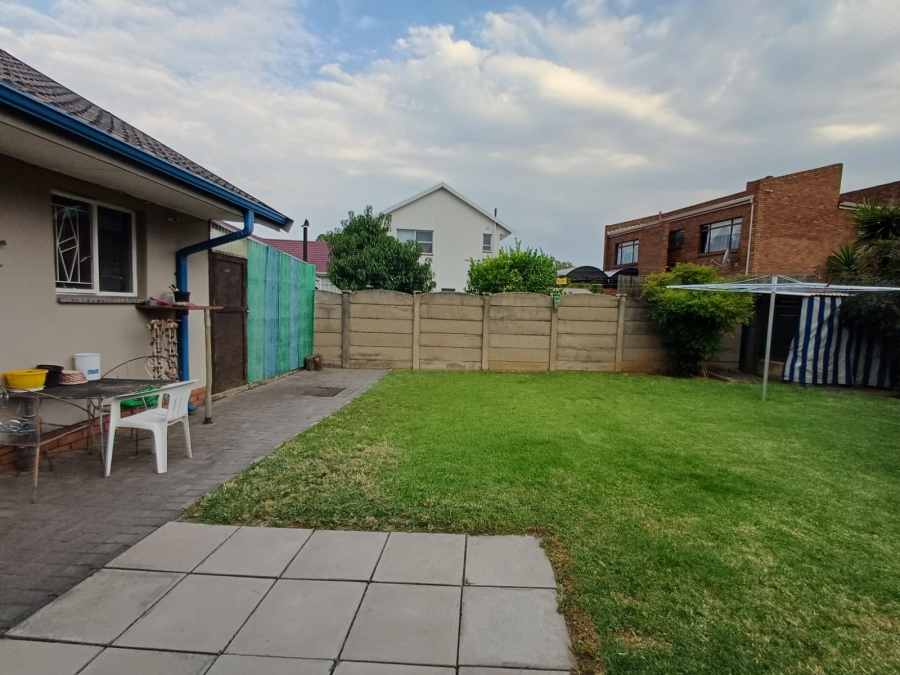4 Bedroom Property for Sale in Vanderbijlpark SE 7 Gauteng