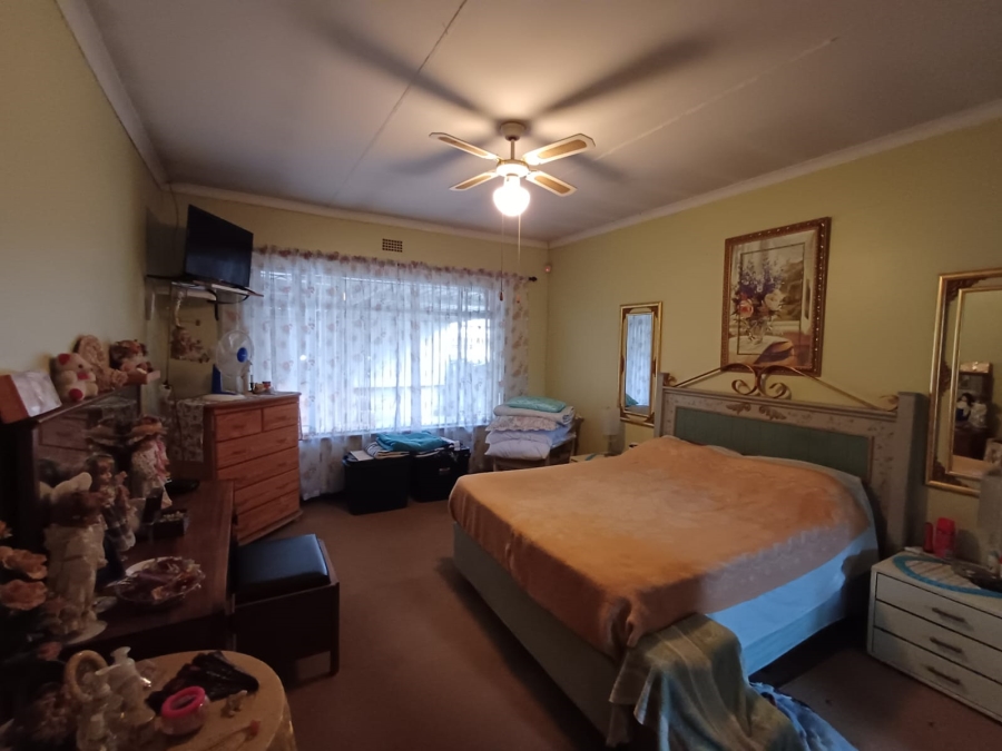 4 Bedroom Property for Sale in Vanderbijlpark SE 7 Gauteng