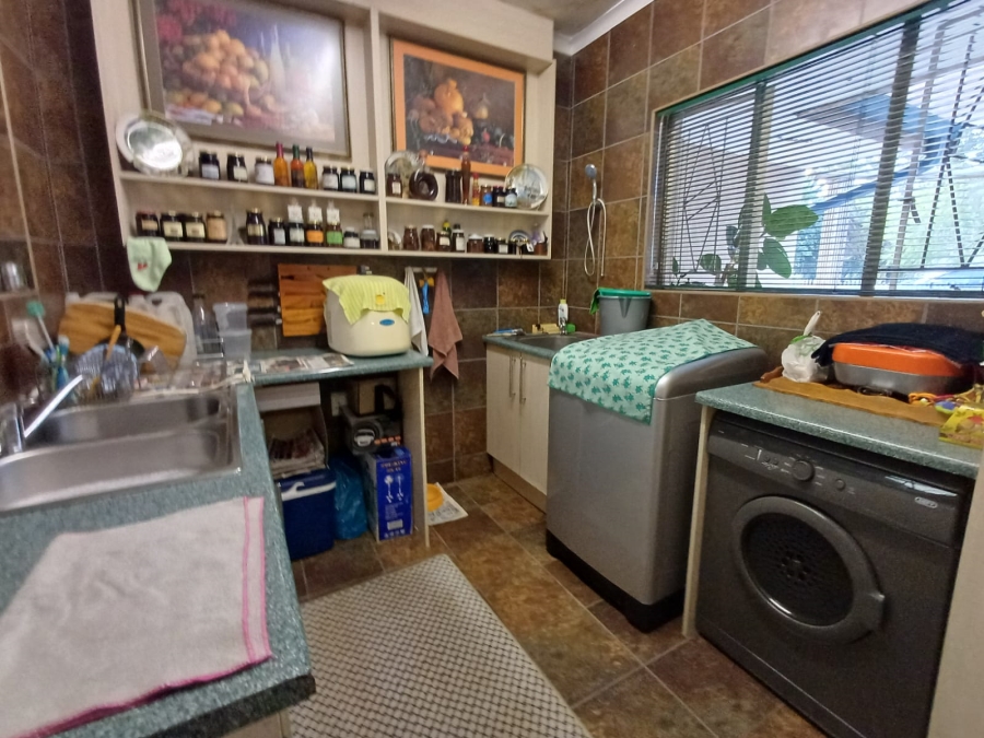 4 Bedroom Property for Sale in Vanderbijlpark SE 7 Gauteng