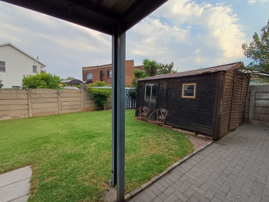 4 Bedroom Property for Sale in Vanderbijlpark SE 7 Gauteng