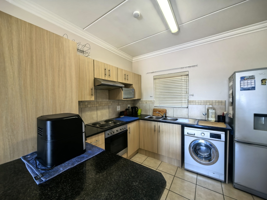 To Let 2 Bedroom Property for Rent in Olivedale Gauteng