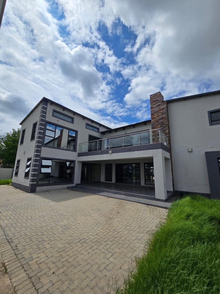 6 Bedroom Property for Sale in Riversdale Gauteng