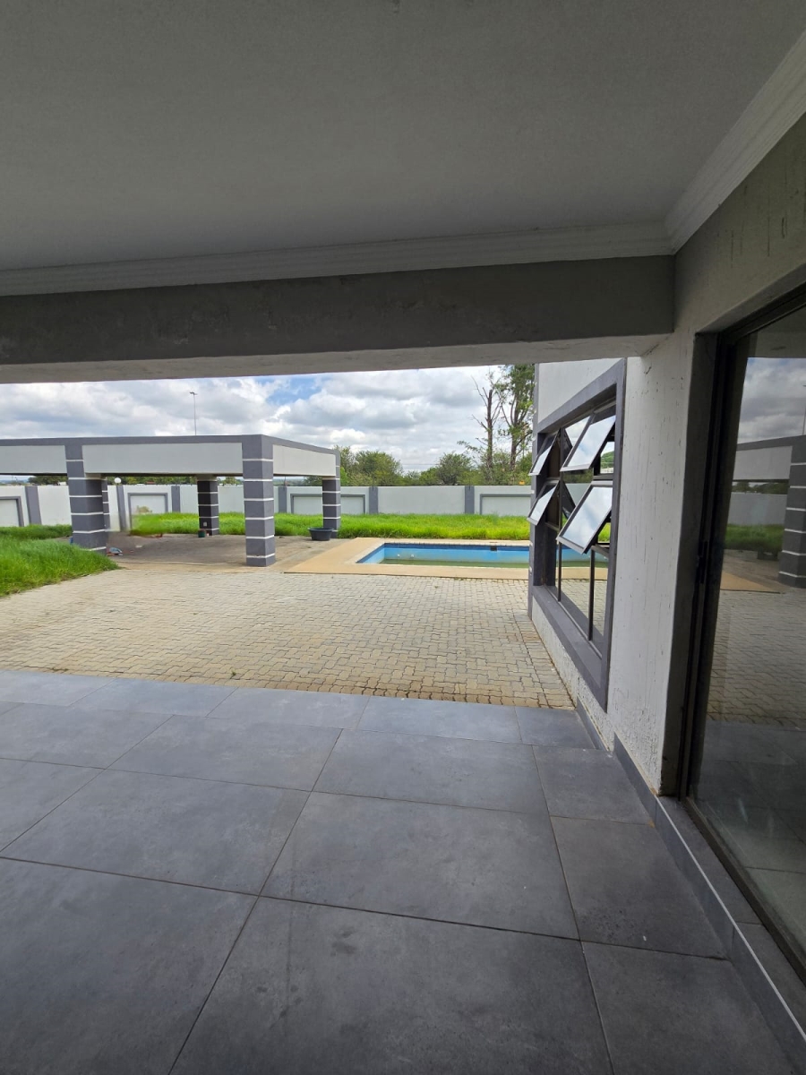 6 Bedroom Property for Sale in Riversdale Gauteng