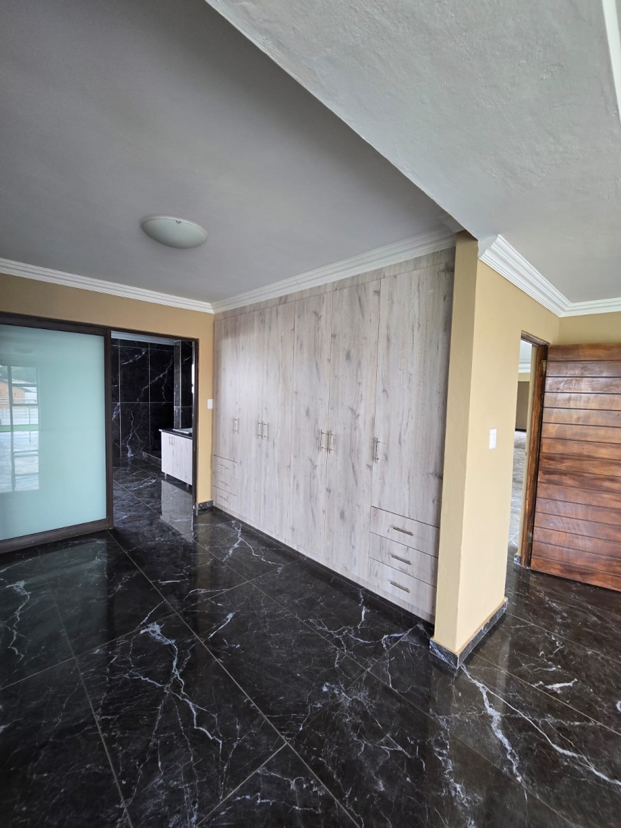 6 Bedroom Property for Sale in Riversdale Gauteng