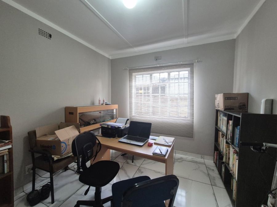 3 Bedroom Property for Sale in Vanderbijlpark SW 5 Gauteng