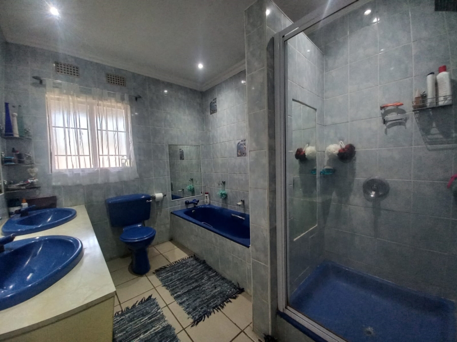 3 Bedroom Property for Sale in Rensburg Gauteng
