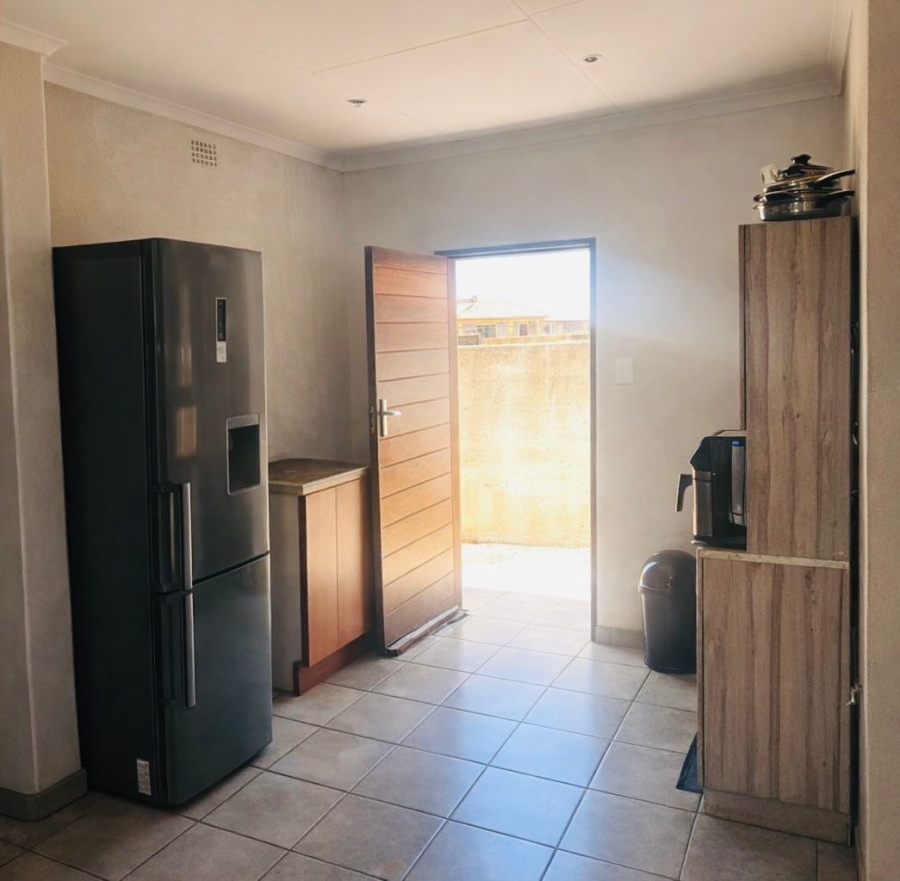 2 Bedroom Property for Sale in Vanderbijlpark CE 4 Gauteng