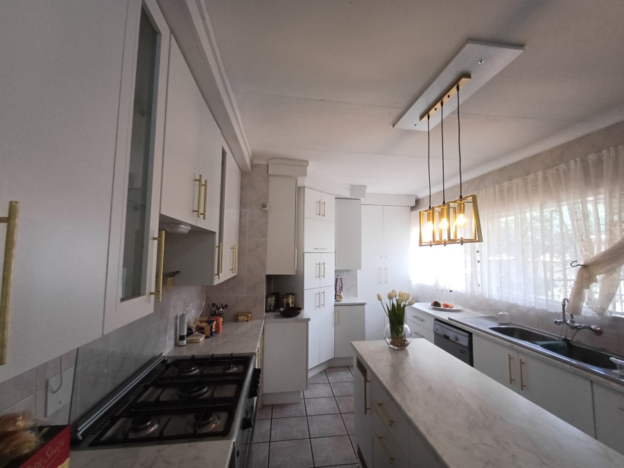 3 Bedroom Property for Sale in Vanderbijlpark SE 2 Gauteng