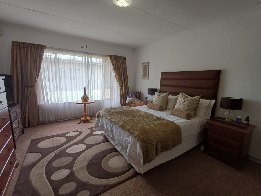 3 Bedroom Property for Sale in Vanderbijlpark SE 2 Gauteng