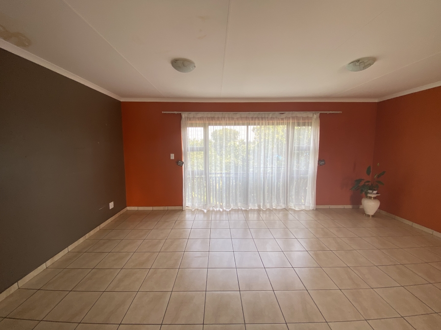 2 Bedroom Property for Sale in Ravenswood Gauteng