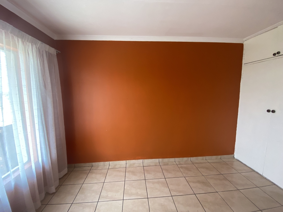 2 Bedroom Property for Sale in Ravenswood Gauteng