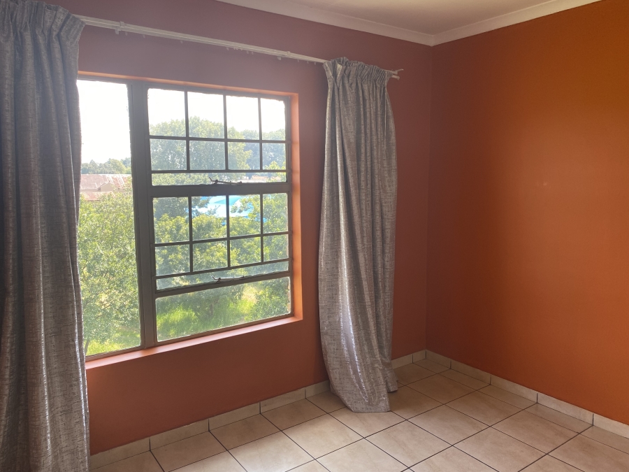 2 Bedroom Property for Sale in Ravenswood Gauteng