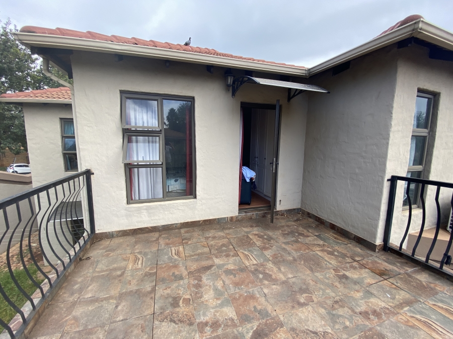 4 Bedroom Property for Sale in Glen Erasmia Gauteng