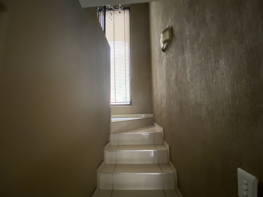 4 Bedroom Property for Sale in Glen Erasmia Gauteng