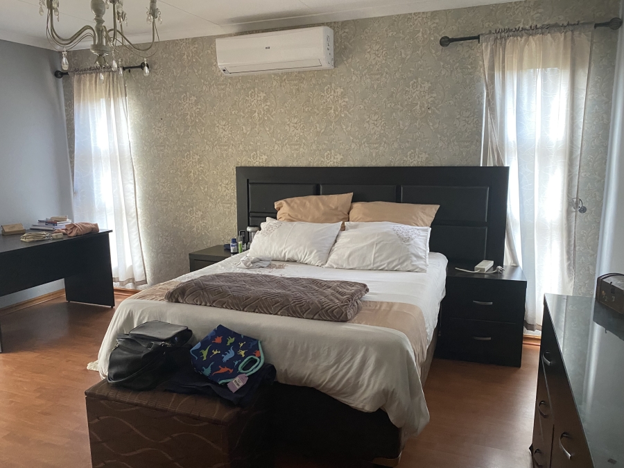 4 Bedroom Property for Sale in Glen Erasmia Gauteng