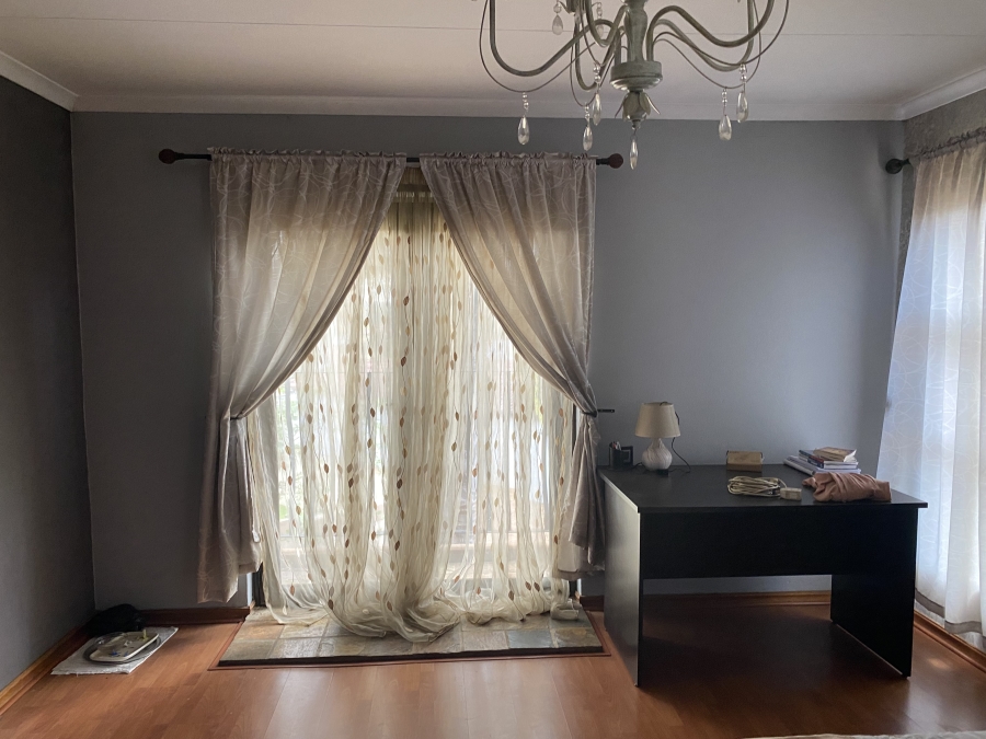 4 Bedroom Property for Sale in Glen Erasmia Gauteng