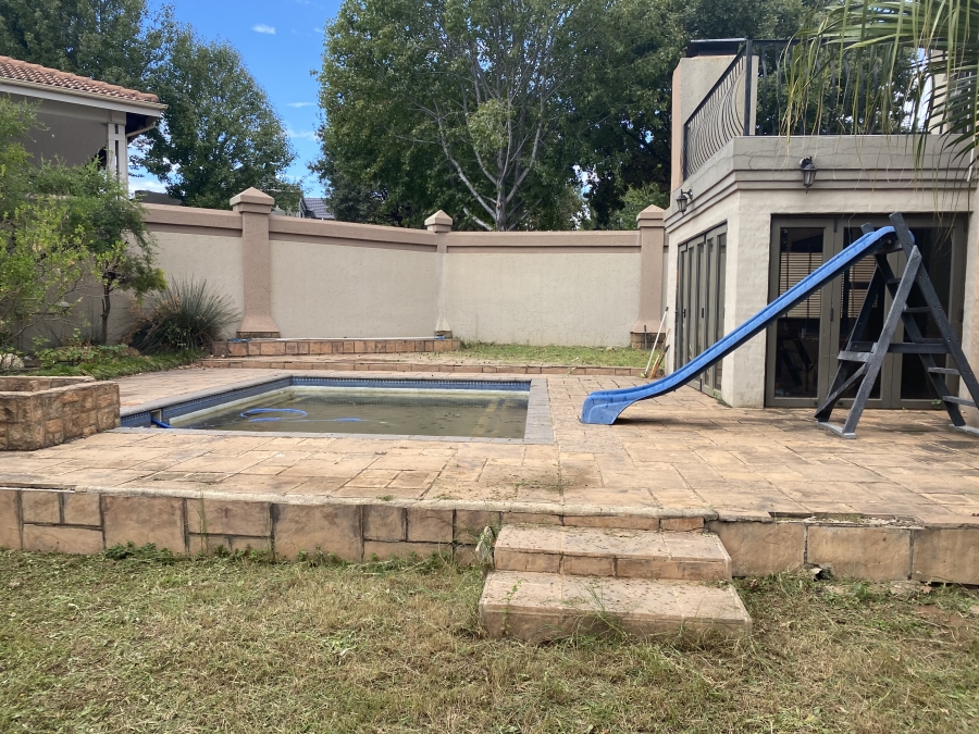 4 Bedroom Property for Sale in Glen Erasmia Gauteng