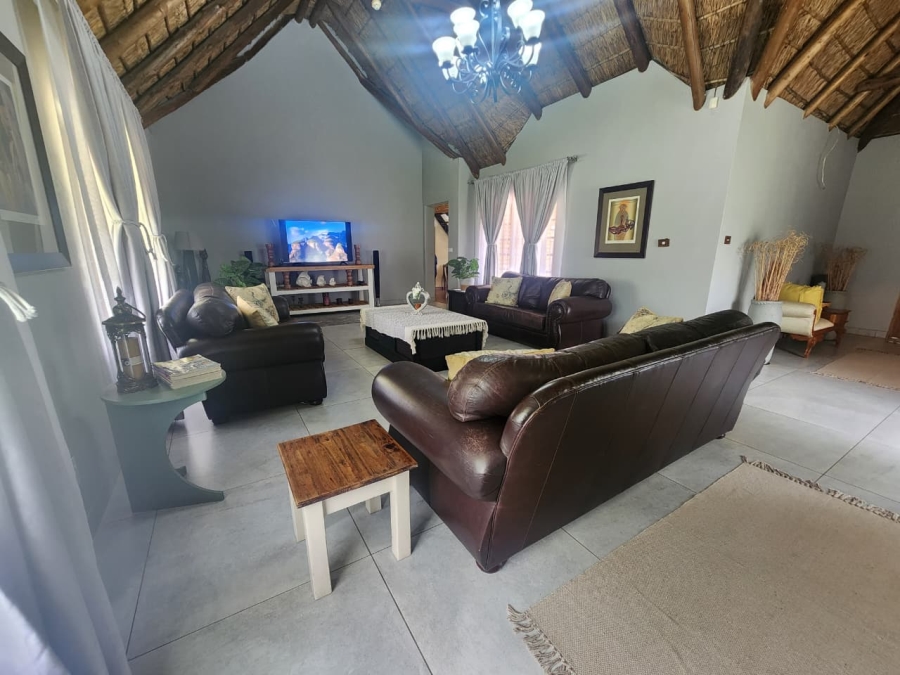 5 Bedroom Property for Sale in Hartebeeshoek Gauteng