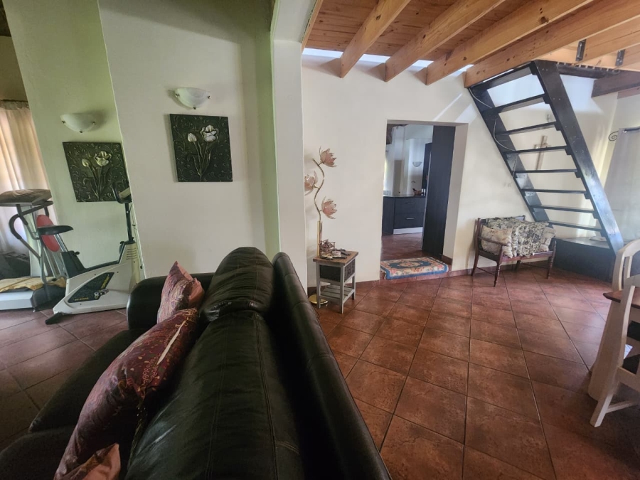 5 Bedroom Property for Sale in Hartebeeshoek Gauteng