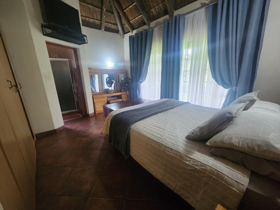 5 Bedroom Property for Sale in Hartebeeshoek Gauteng