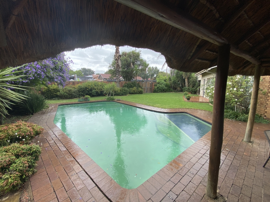 3 Bedroom Property for Sale in Sunward Park Gauteng