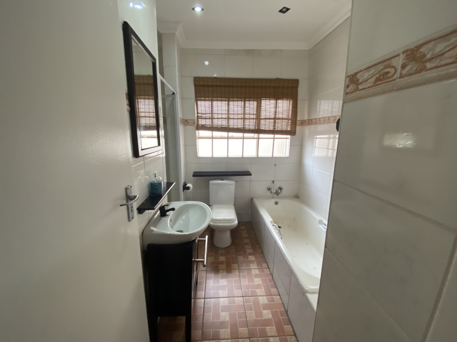 3 Bedroom Property for Sale in Sunward Park Gauteng