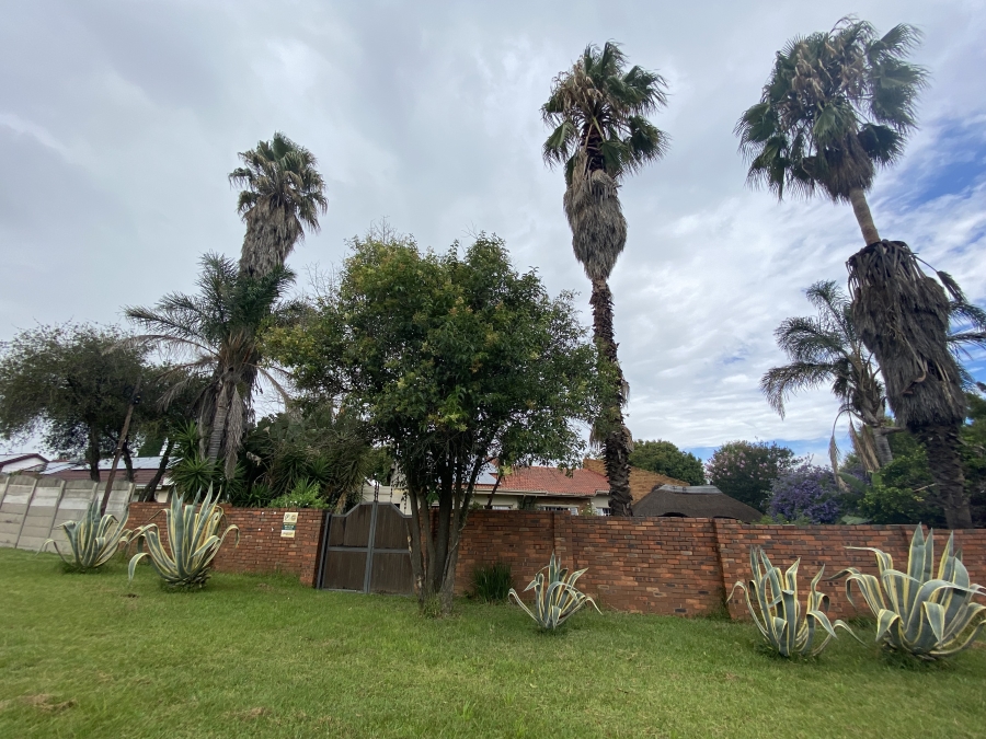 3 Bedroom Property for Sale in Sunward Park Gauteng