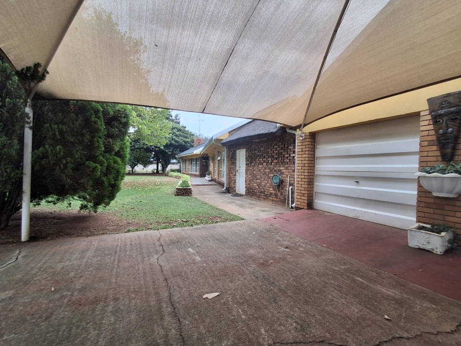 3 Bedroom Property for Sale in Rothdene Gauteng