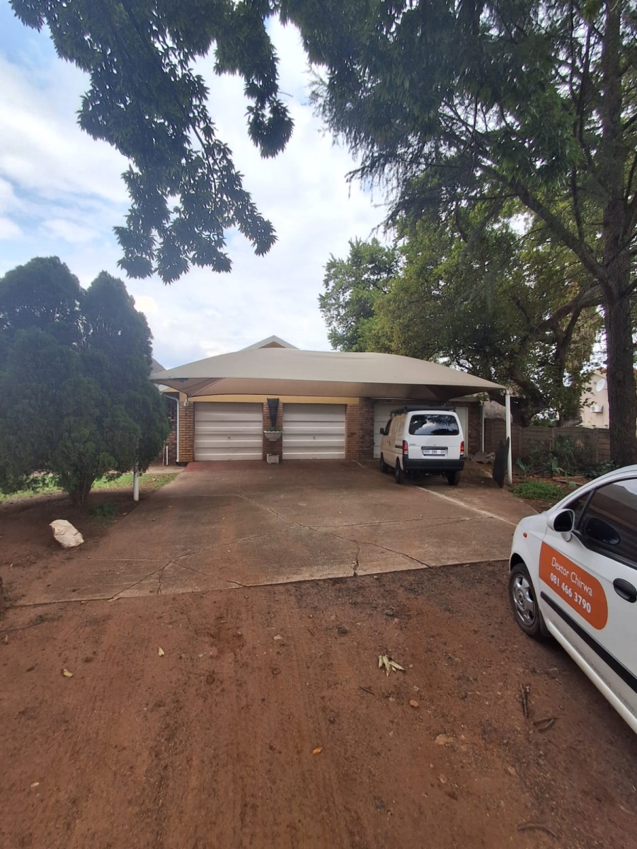 3 Bedroom Property for Sale in Rothdene Gauteng