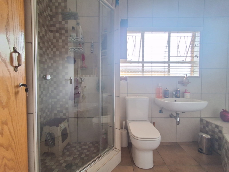 3 Bedroom Property for Sale in Rothdene Gauteng