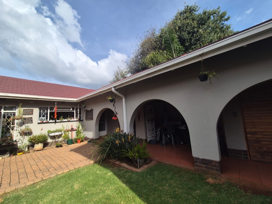 4 Bedroom Property for Sale in Vanderbijlpark SE 2 Gauteng