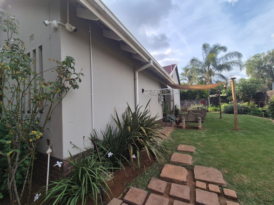 4 Bedroom Property for Sale in Vanderbijlpark SE 2 Gauteng