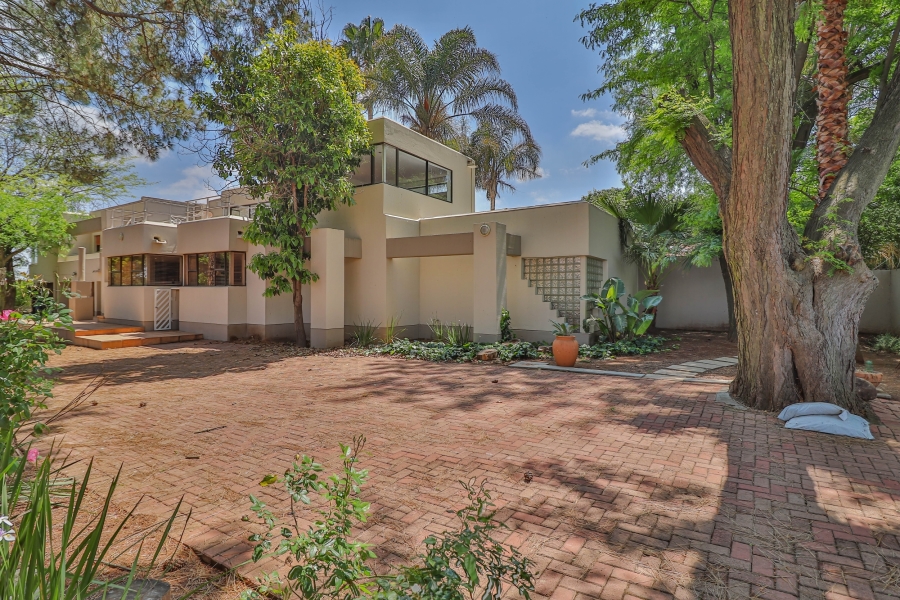 6 Bedroom Property for Sale in Sonneveld Gauteng